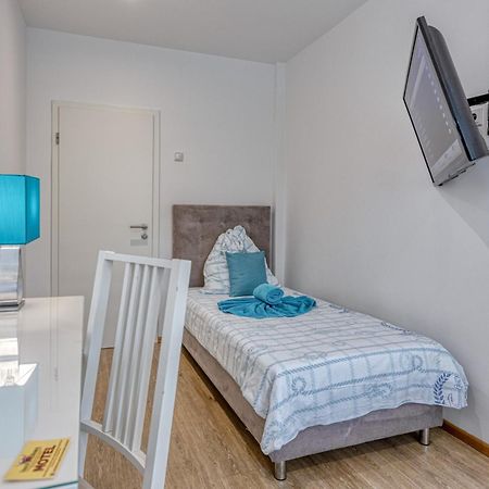 Touch Down Motel Lohmar Luaran gambar