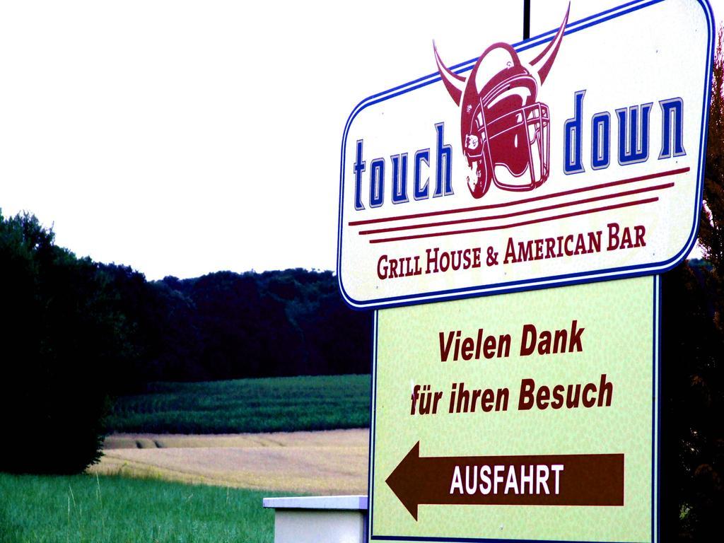 Touch Down Motel Lohmar Luaran gambar