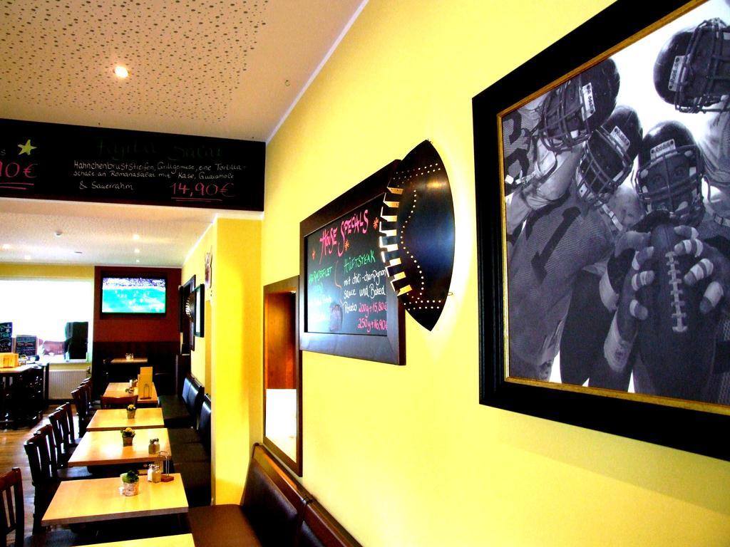 Touch Down Motel Lohmar Luaran gambar