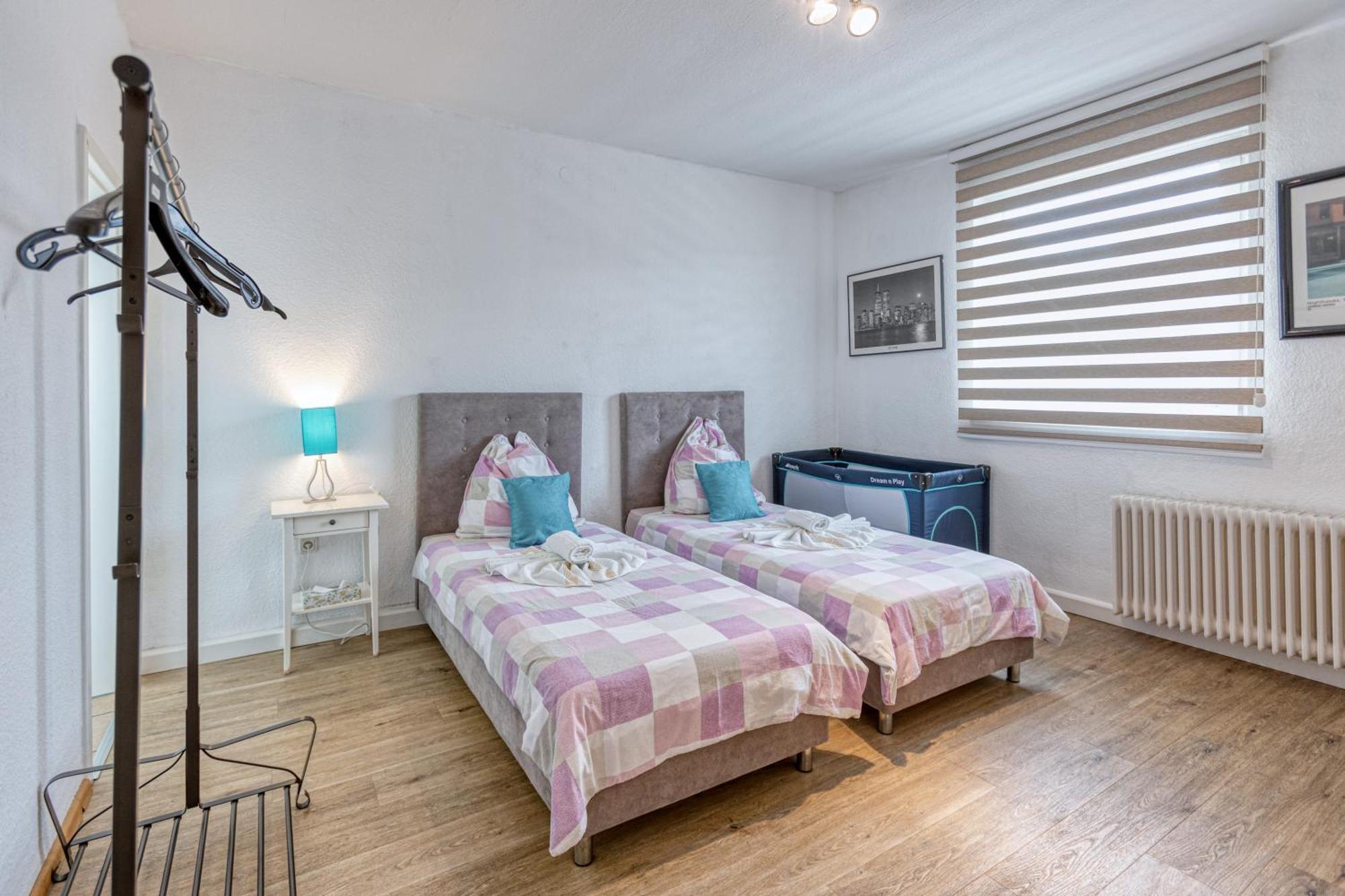 Touch Down Motel Lohmar Luaran gambar