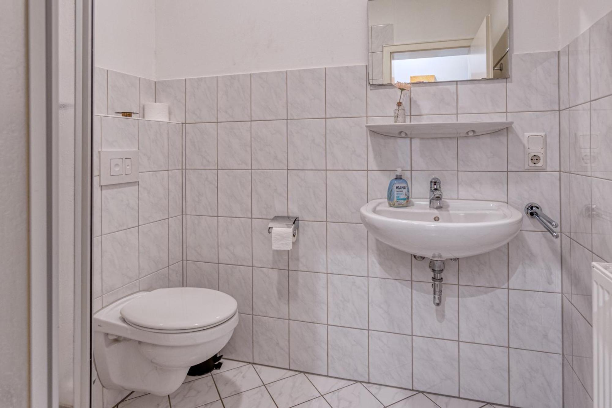 Touch Down Motel Lohmar Luaran gambar