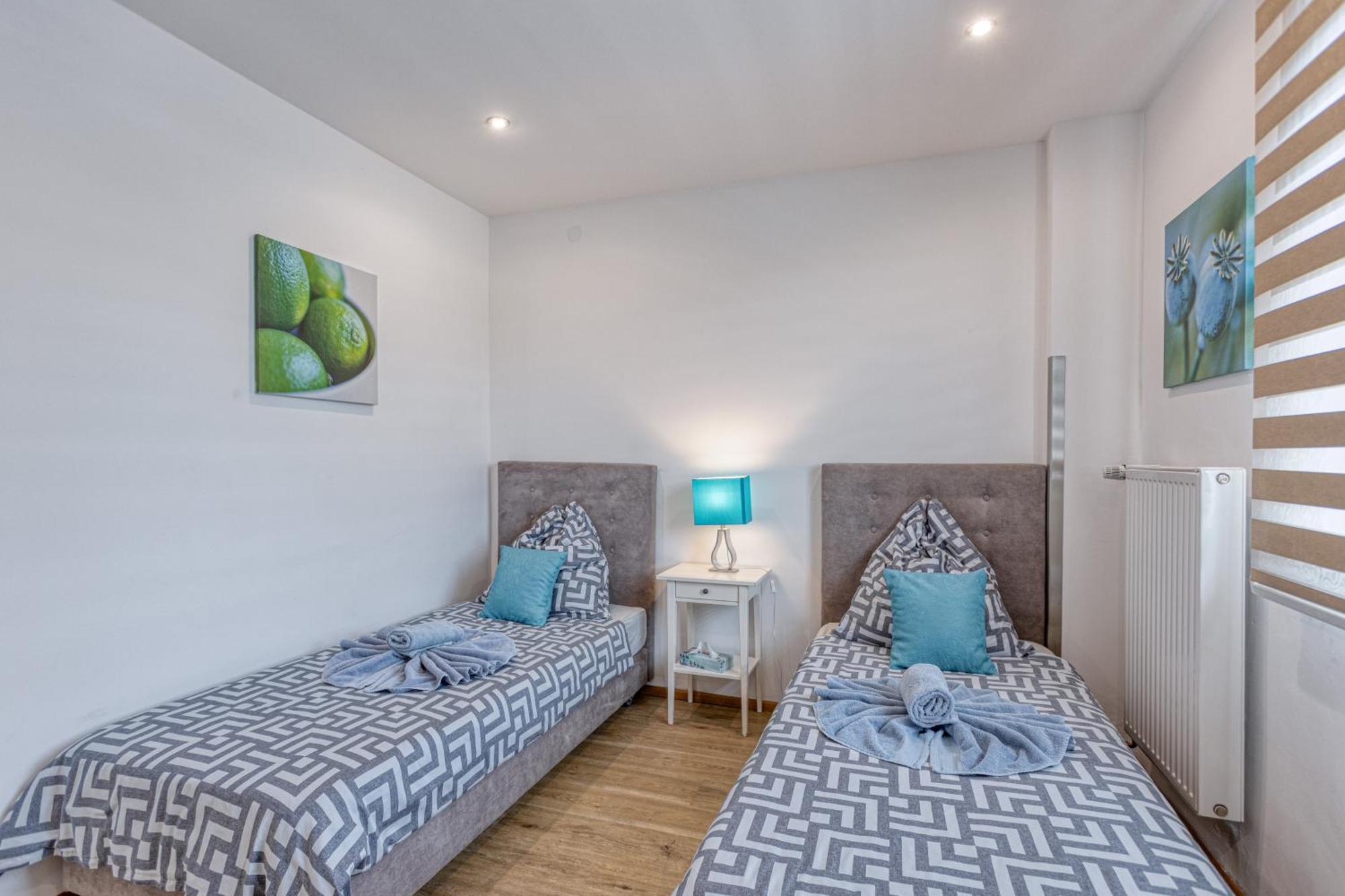 Touch Down Motel Lohmar Luaran gambar