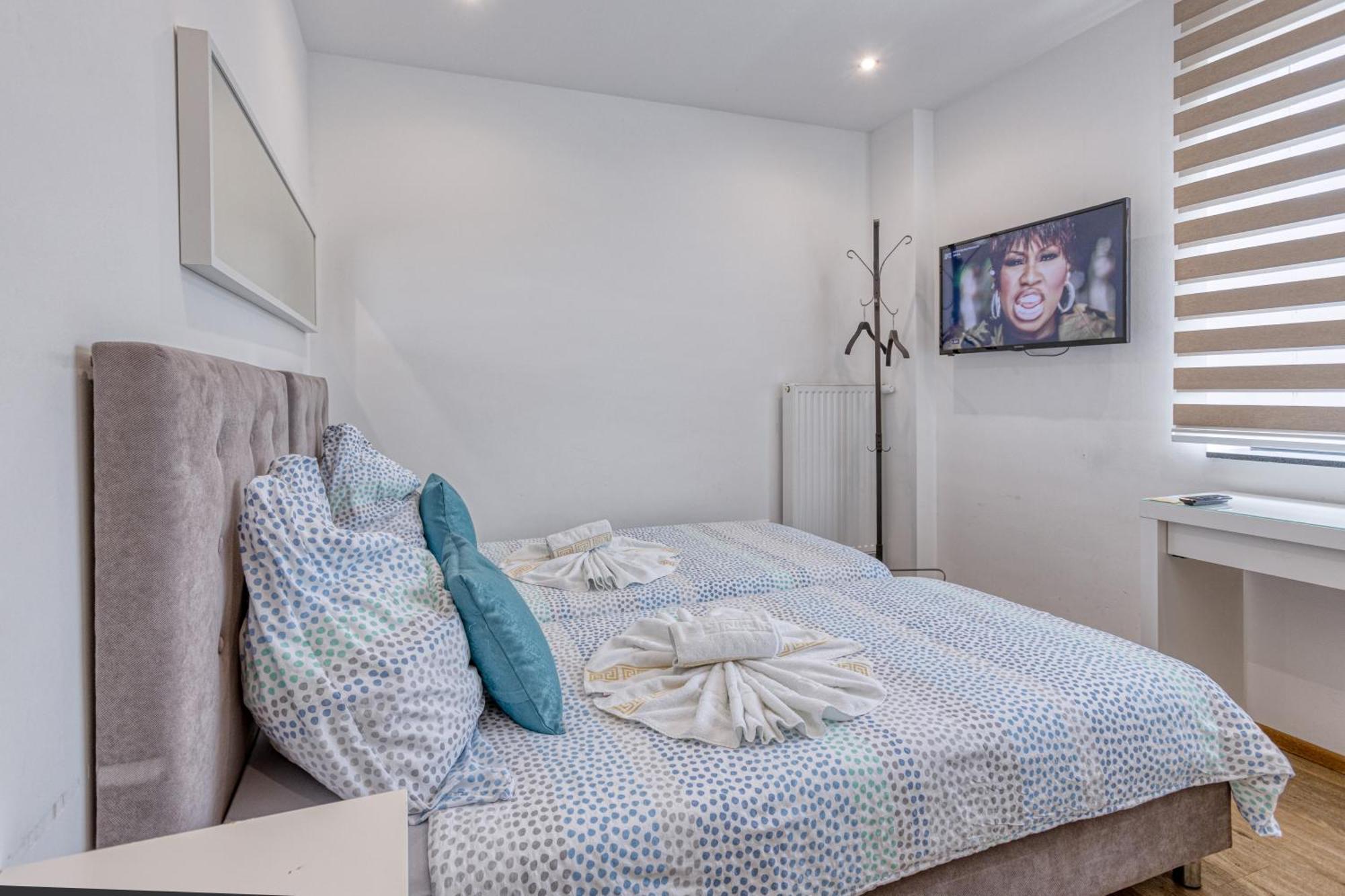 Touch Down Motel Lohmar Luaran gambar