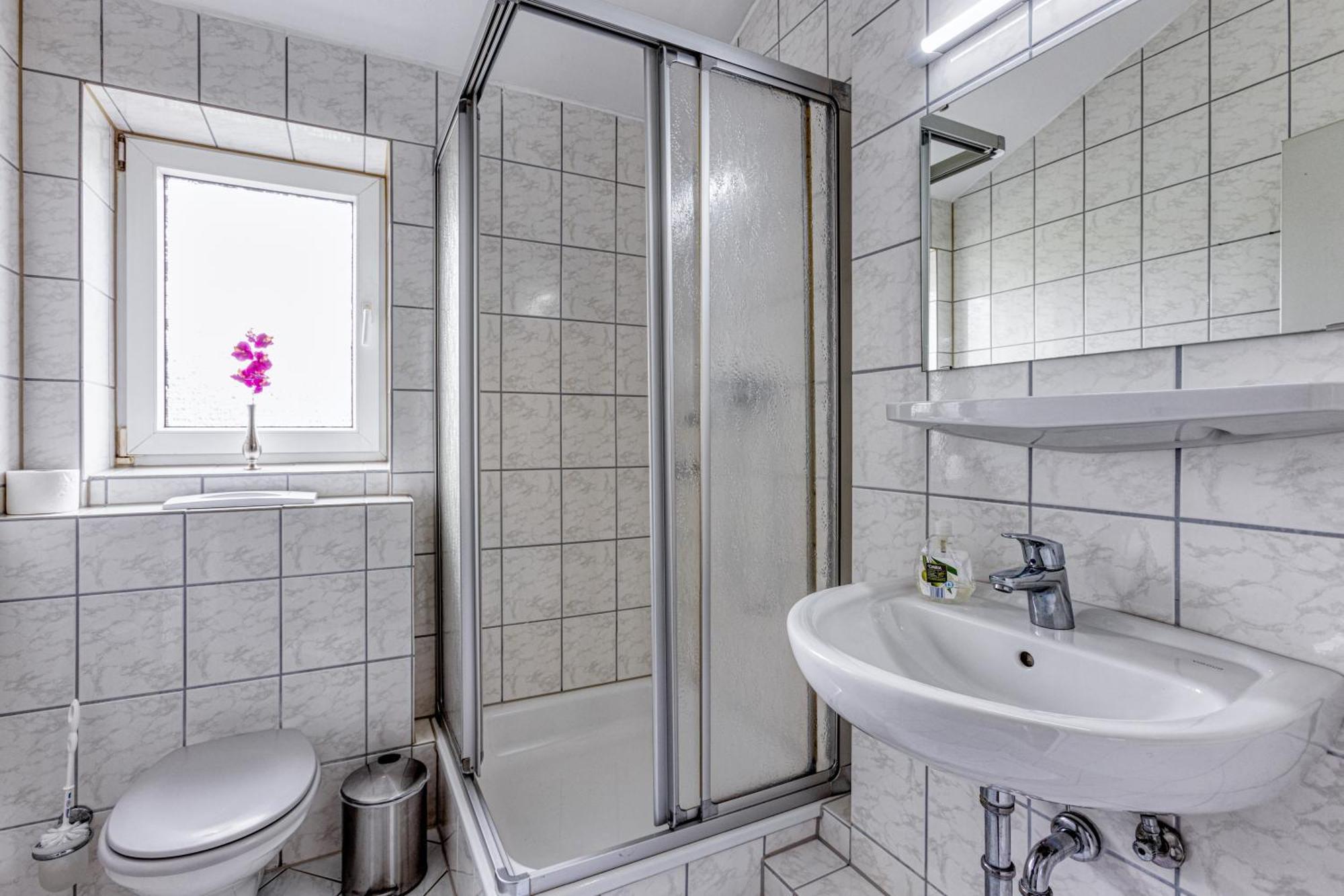 Touch Down Motel Lohmar Luaran gambar