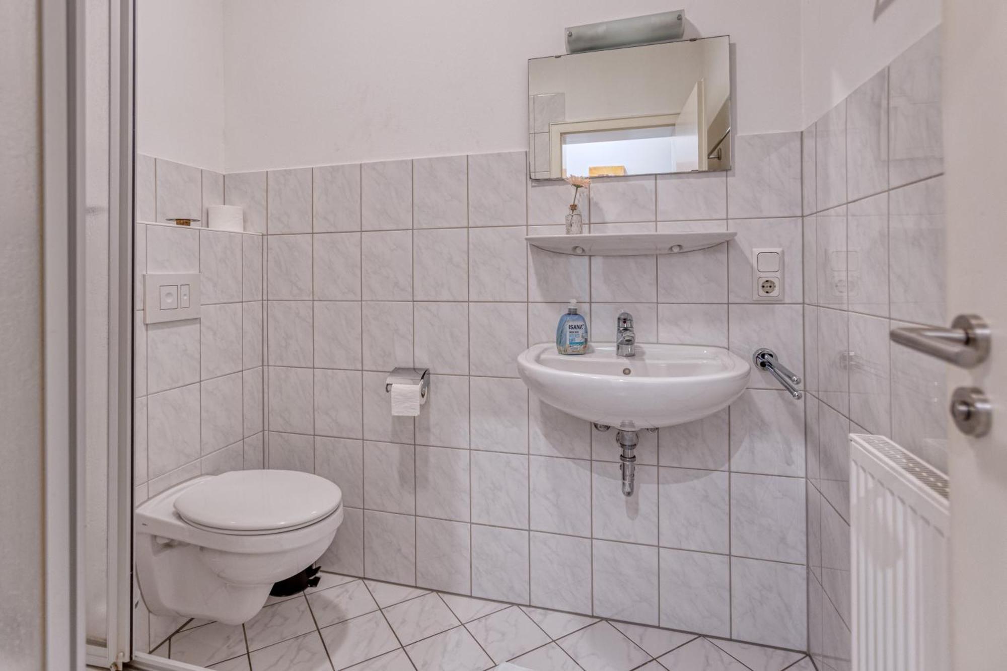 Touch Down Motel Lohmar Luaran gambar