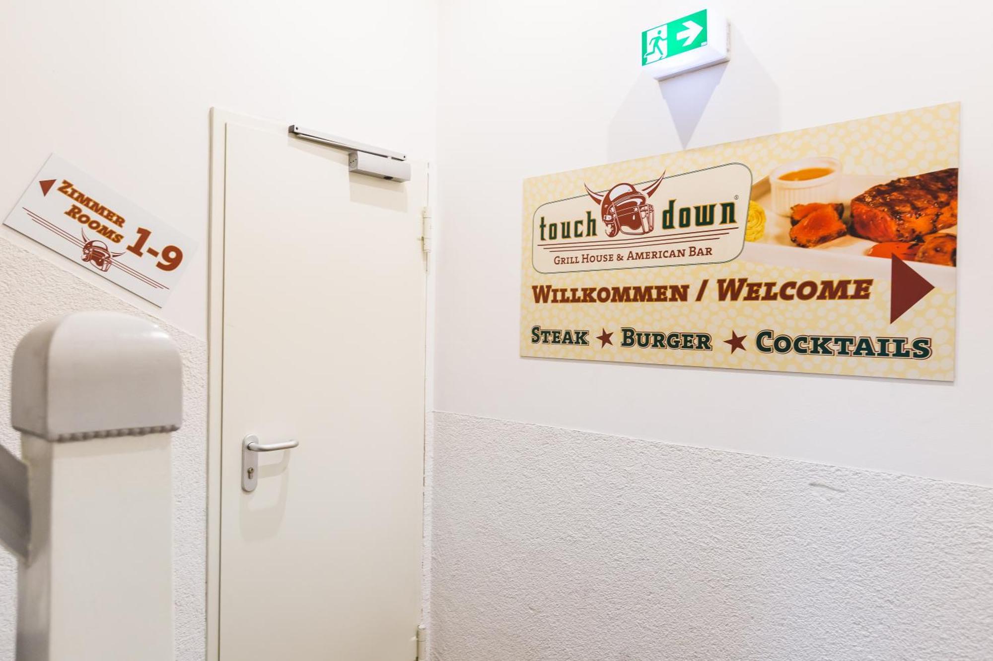 Touch Down Motel Lohmar Luaran gambar